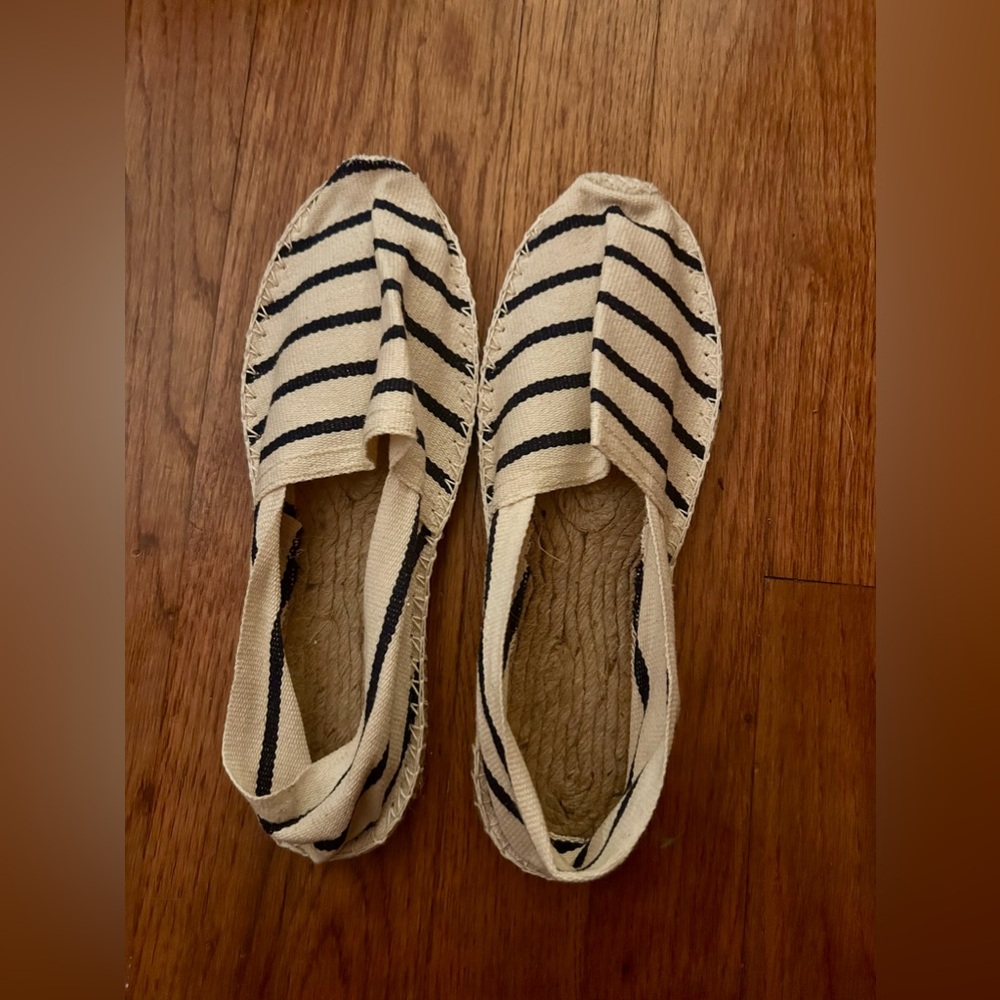 Espadrille Français Women's Sz EU 39 Preppy Cream Navy Blue Striped Espadrilles